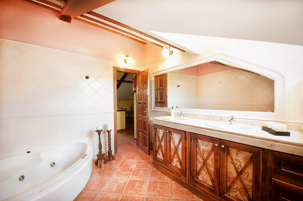 Apartamentos El Pajar Del Abuelo Пералехос-де-лас-Тручас Номер фото