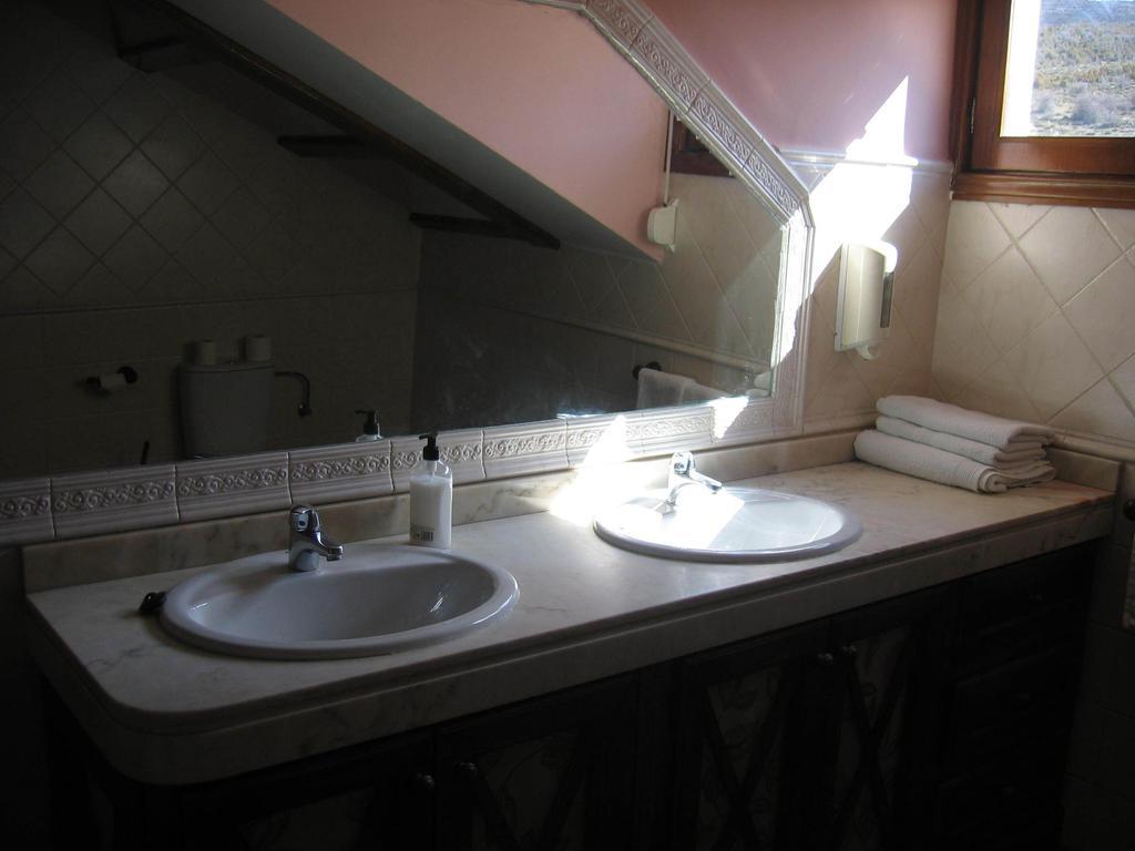 Apartamentos El Pajar Del Abuelo Пералехос-де-лас-Тручас Номер фото